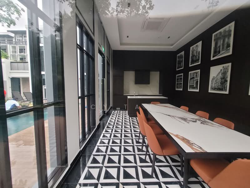 Mayfair Gardens, 10 Rifle Range Road, 2 Bedrooms, 753 sqft, Condominium For Rent, by CY Tan, 24412006 - PropertyGuru.com.sg