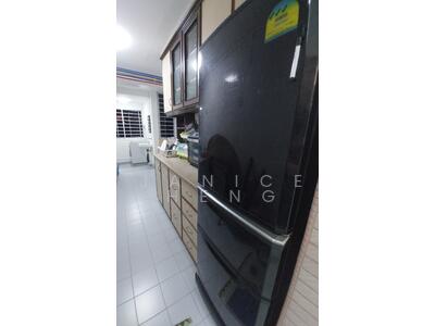 For Rent - 98 Commonwealth Crescent