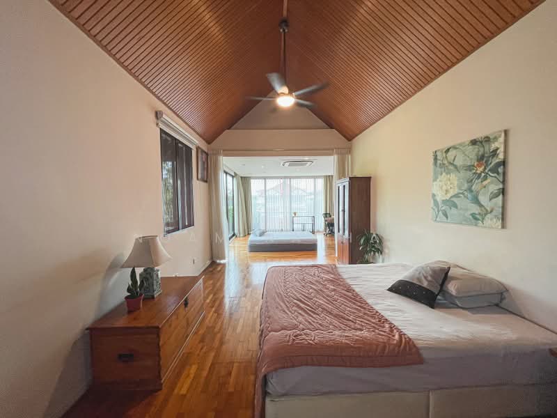 Beautiful 3 Storey, Semi-D at Eastwood Estate, , 5 Bedrooms, 3,500 sqft, Semi-Detached House For Rent, by Noam Nathan, 24414496 - PropertyGuru.com.sg