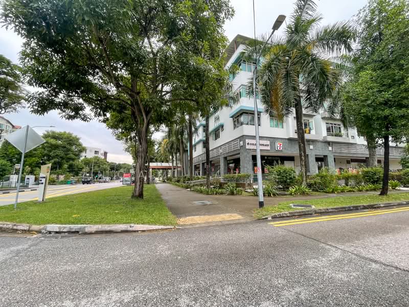 Beautiful 3 Storey, Semi-D at Eastwood Estate, , 5 Bedrooms, 3,500 sqft, Semi-Detached House For Rent, by Noam Nathan, 24414496 - PropertyGuru.com.sg