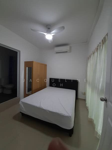 Near Paya Lebar MRT Station, , Studio, 450 sqft, Apartment For Rent, by Jacqueline Loh, 24414865 - PropertyGuru.com.sg