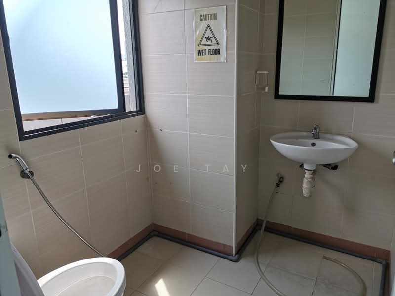 Tradehub 21, 16 Boon Lay Way, 562 sqft, Light Industrial (B1) For Rent, by Joe Tay, 24415168 - CommercialGuru.com.sg