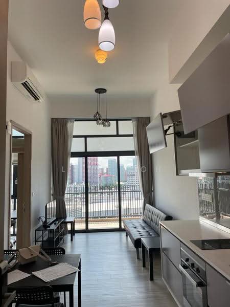 J Gateway, Boon Lay / Jurong / Tuas, 1 Bedroom, 517 sqft, Condominium For Rent, by Lynn Loh, 24416130 - Living Room - PropertyGuru.com.sg