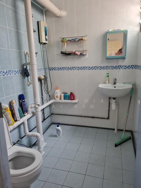 For Rent - 305 Hougang Avenue 5