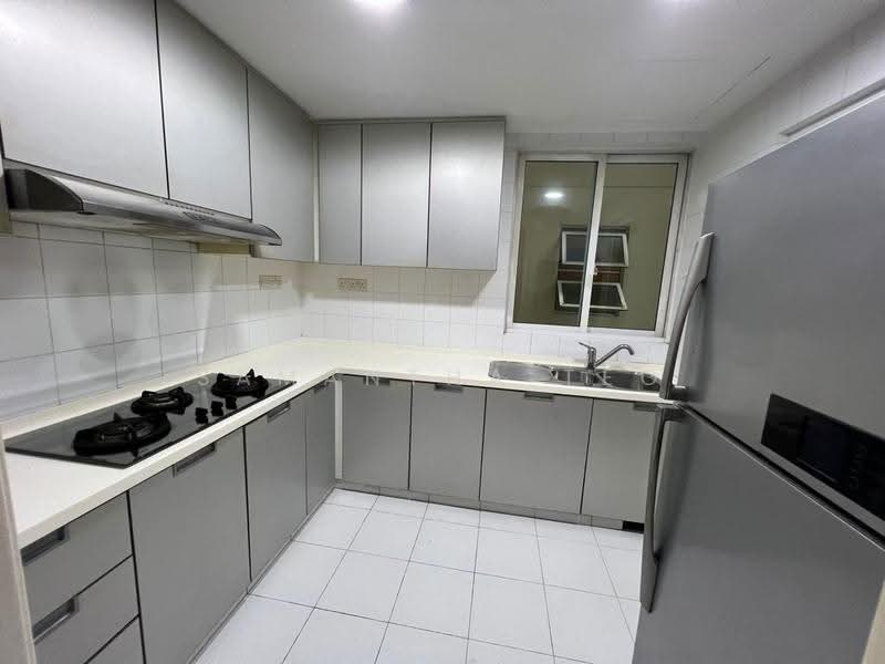 The Esparis, 9A Pasir Ris Drive 4, Pasir Ris / Tampines, Room Rental, 200 sqft, Condominium For Rent, by Samantha Teo, 24417697 - Kitchen - PropertyGuru.com.sg