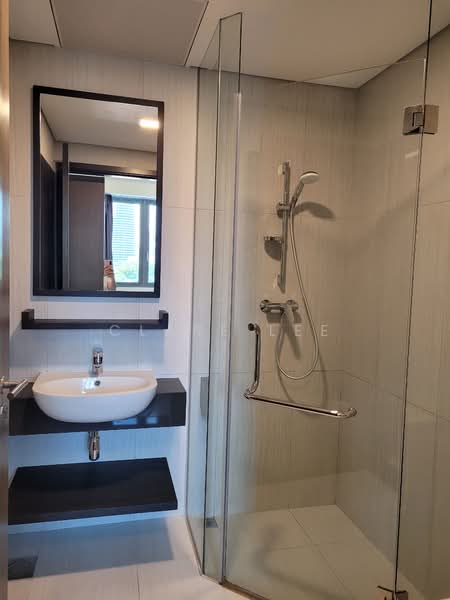 The Rise @ Oxley - Residences, 71 Oxley Rise, 1 Bedroom, 460 sqft, Apartment For Rent, by Clare Lee, 24418886 - Attached Bathroom - PropertyGuru.com.sg