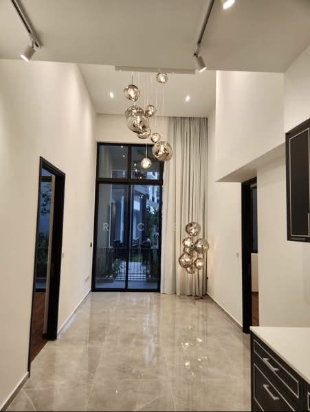 Mayfair Gardens, 8 Rifle Range Road, 2 Bedrooms, 753 sqft, Condominium For Rent, by Eric Eyu, 24420457 - PropertyGuru.com.sg