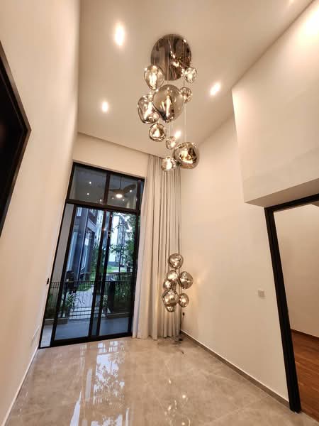 Mayfair Gardens, 8 Rifle Range Road, 2 Bedrooms, 753 sqft, Condominium For Rent, by Eric Eyu, 24420457 - PropertyGuru.com.sg