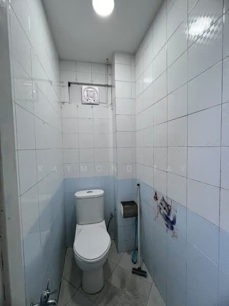 3-min Walk to Kovan MRT Station, , 2 Bedrooms, 872 sqft, Shophouse For Rent, by Raymond Tay, 24420625 - PropertyGuru.com.sg