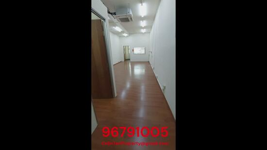 The Spire, 10 Bukit Batok Crescent, 1,627 sqft, Light Industrial (B1) For Sale, by Colin Tan, 24420891 - The Spire (Interior of Half Unit) - CommercialGuru.com.sg