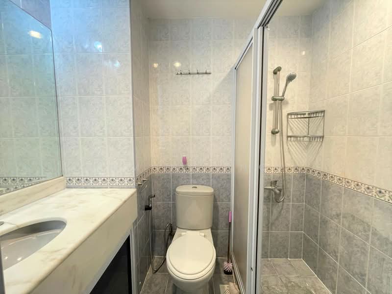 West Bay Condo, 56 West Coast Crescent, 2 Bedrooms, 893 sqft, Condominium For Rent, by Edmund Thor, 24421693 - PropertyGuru.com.sg