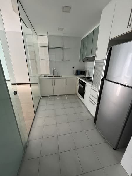 Watermark Robertson Quay, 1 Rodyk Street, 2 Bedrooms, 926 sqft, Apartment For Rent, by Nancy Lim, 24422163 - Kitchen - PropertyGuru.com.sg