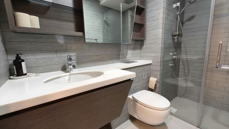 V on Shenton, 5A Shenton Way, Boat Quay / Raffles Place / Marina, 1 Bedroom, 484 sqft, Condominium For Rent, by Eric Eyu, 24424422 - Bathroom - PropertyGuru.com.sg