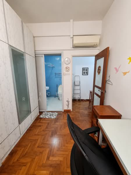 D17 Loyang Villas Room with attached toilet for rent, , Room Rental, 200 sqft, Terraced House For Rent, by FREDDY, 24425603 - PropertyGuru.com.sg