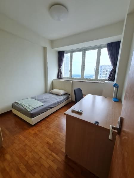 Queens, 16 Stirling Road, 2 Bedrooms, 915 sqft, Condominium For Rent, by Victor Tan, 24426397 - PropertyGuru.com.sg