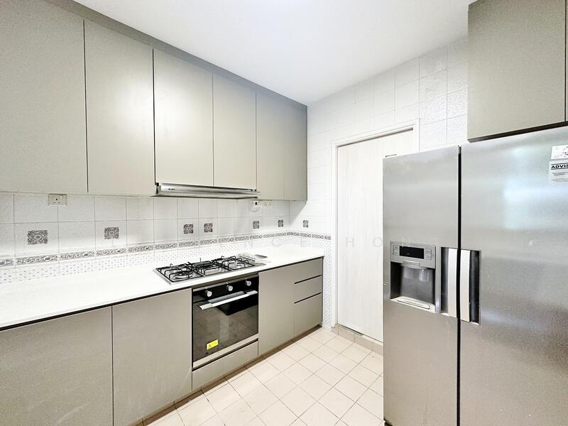 Orange Regency, 101 Fernhill Road, 4 Bedrooms, 2,433 sqft, Apartment For Rent, by Lawrence Hong, 24426432 - PropertyGuru.com.sg