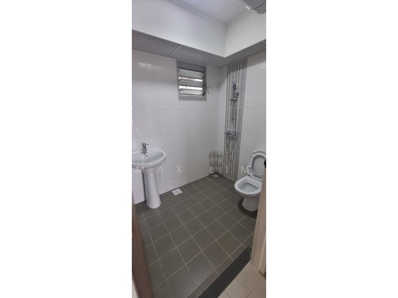 For Rent - 323A Sumang Walk