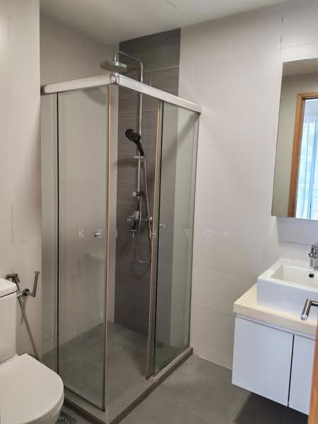La Brisa, 50 Lorong 28 Geylang, Eunos / Geylang / Paya Lebar, 2 Bedrooms, 650 sqft, Condominium For Rent, by Keith Tok, 24427386 - Master Bathroom - PropertyGuru.com.sg