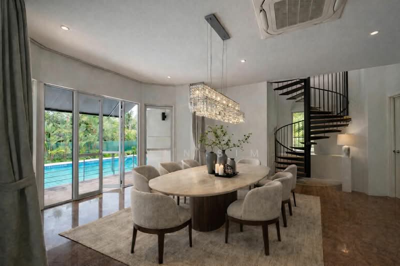 For Rent - Just Renovated! 2 Storey GCB with Huge Basement at Holland!