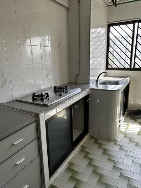 329 Clementi Avenue 2, 329 Clementi Avenue 2, Buona Vista / West Coast / Clementi New Town, 2 Bedrooms, 721 sqft, HDB Flat For Rent, by Veronica Peh, 24429202 - Kitchen - PropertyGuru.com.sg