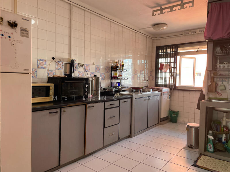 Kitchen .  Tenant wi have ample space to store drinks, snacks .  