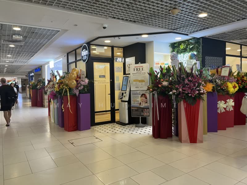 Parkway Parade, 80 Marine Parade Road, 1,076 sqft, Mall Shop For Rent, by May Hui, 24430673 - CommercialGuru.com.sg