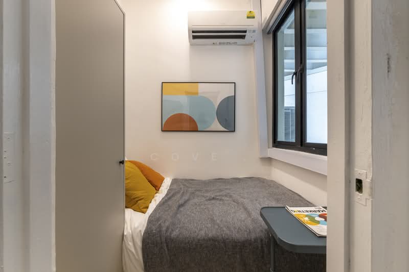 Simsville, 2 Geylang East Avenue 2, Room Rental, 96 sqft, Condominium For Rent, by Cove, 24431659 - Yellow room - PropertyGuru.com.sg