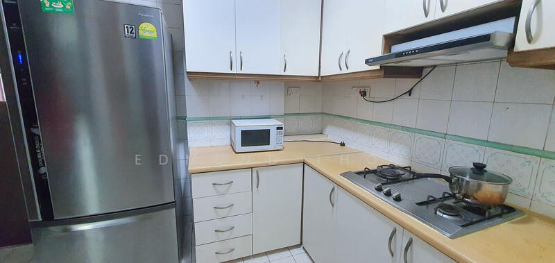 West Bay Condo, 54 West Coast Crescent, 3 Bedrooms, 1,442 sqft, Condominium For Rent, by Edmund Thor, 24432040 - Kitchen - PropertyGuru.com.sg