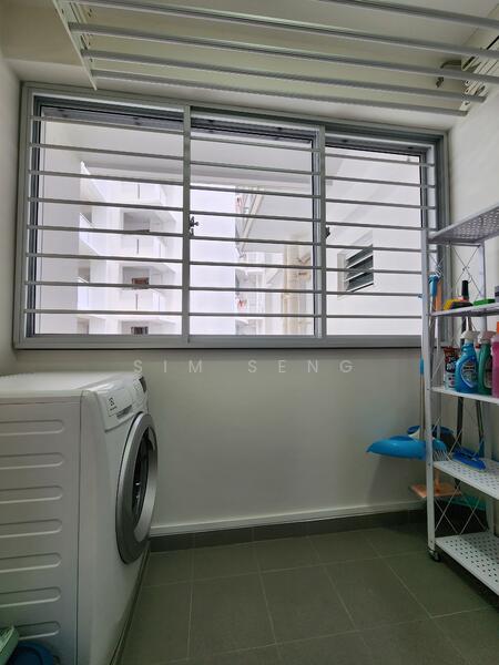 For Rent - 289A Compassvale Crescent