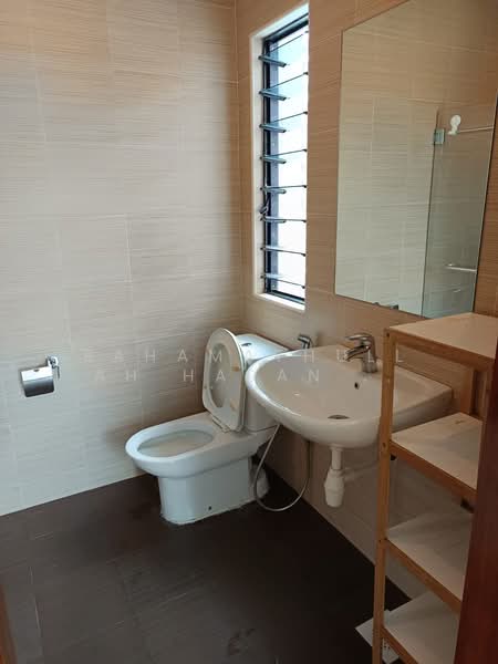 Sylvan Lodge, 143 Holland Road, 1 Bedroom, 780 sqft, Apartment For Rent, by Rahamathullah Hasan Ali Akbar, 24433305 - PropertyGuru.com.sg