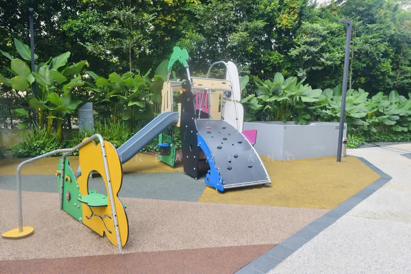 Thomson Three, 45 Bright Hill Drive, 4 Bedrooms, 1,582 sqft, Condominium For Rent, by Linda Zhang, 24438138 - PropertyGuru.com.sg