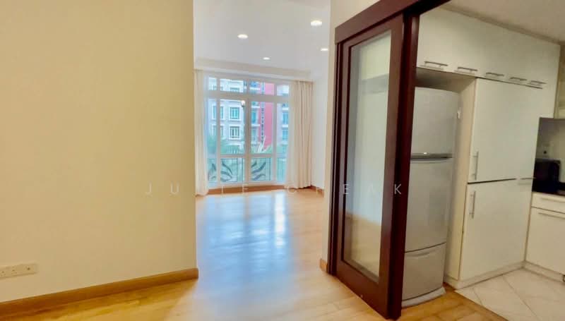 Robertson 100, 100 Robertson Quay, 2 Bedrooms, 936 sqft, Apartment For Rent, by Julie Cheak, 24438838 - PropertyGuru.com.sg