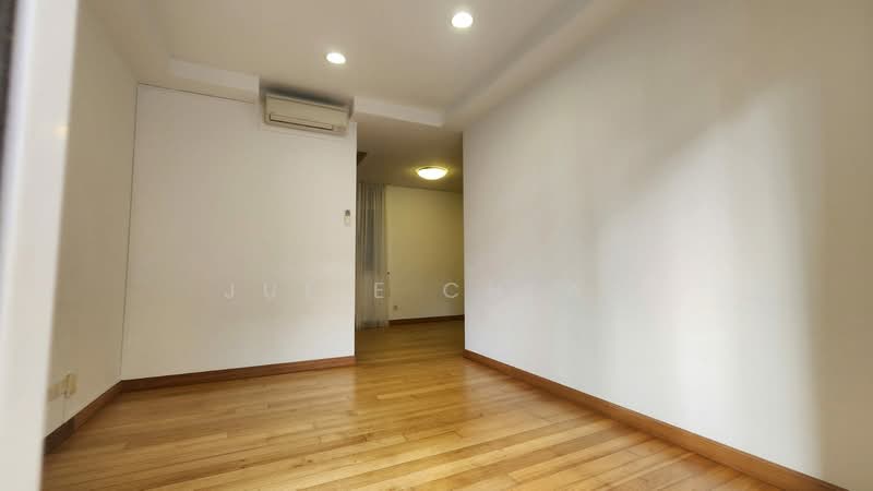 Robertson 100, 100 Robertson Quay, Orchard / River Valley, 2 Bedrooms, 936 sqft, Apartment For Rent, by Julie Cheak, 24438838 - PropertyGuru.com.sg