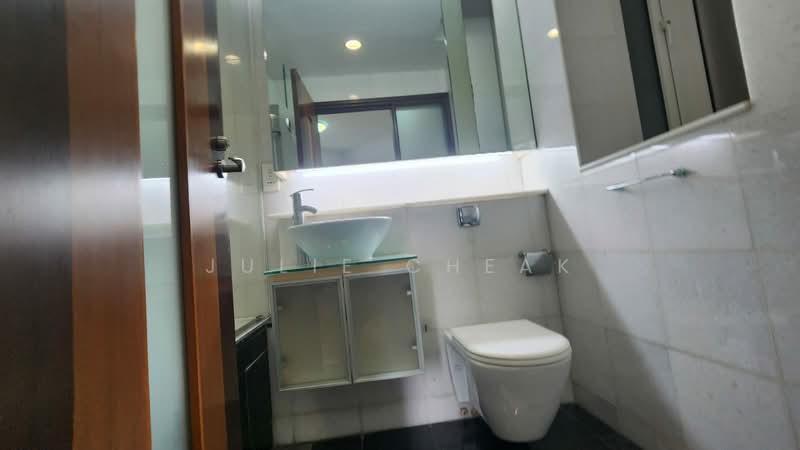Robertson 100, 100 Robertson Quay, Orchard / River Valley, 2 Bedrooms, 936 sqft, Apartment For Rent, by Julie Cheak, 24438838 - PropertyGuru.com.sg