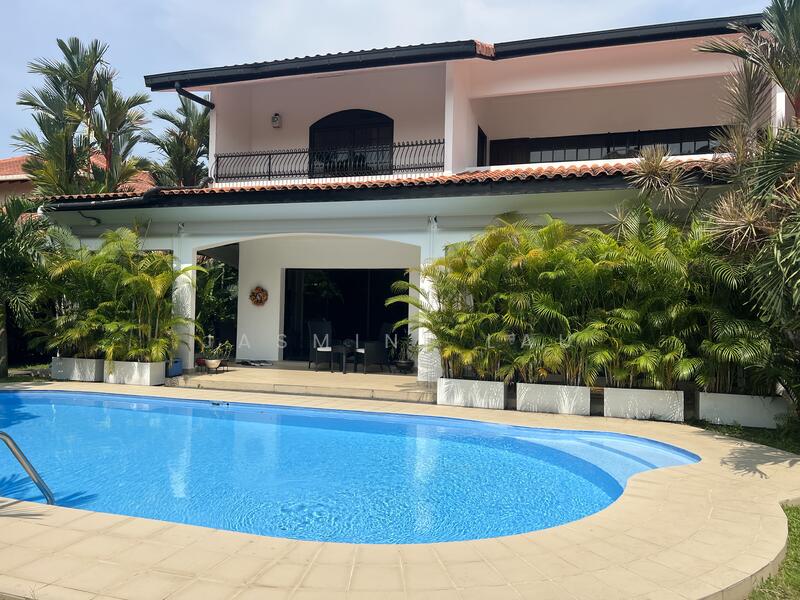 Detached house at Holland Village / Oei Tiong Ham Park, Tanglin / Holland / Bukit Timah, 6 Bedrooms, 6,000 sqft, Detached House For Rent, by Jasmine Lau, 24439784 - PropertyGuru.com.sg
