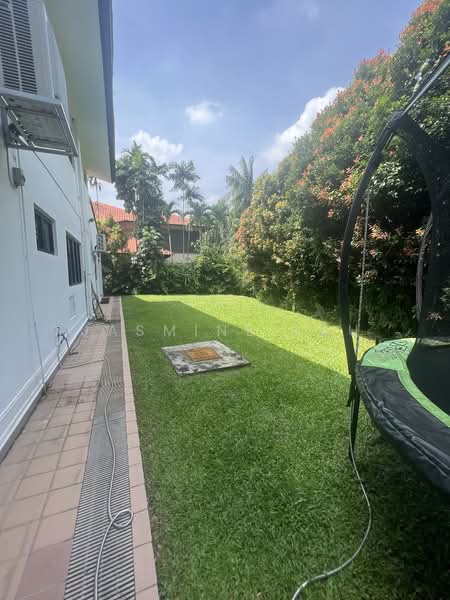 Detached house at Holland Village / Oei Tiong Ham Park, Tanglin / Holland / Bukit Timah, 6 Bedrooms, 6,000 sqft, Detached House For Rent, by Jasmine Lau, 24439784 - PropertyGuru.com.sg