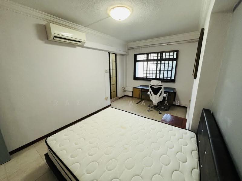 795 Woodlands Drive 72, 795 Woodlands Drive 72, Admiralty / Woodlands, 3 Bedrooms, 1,097 sqft, HDB Flat For Rent, by Raziah Wahab, 24441478 - Master Bedroom - PropertyGuru.com.sg