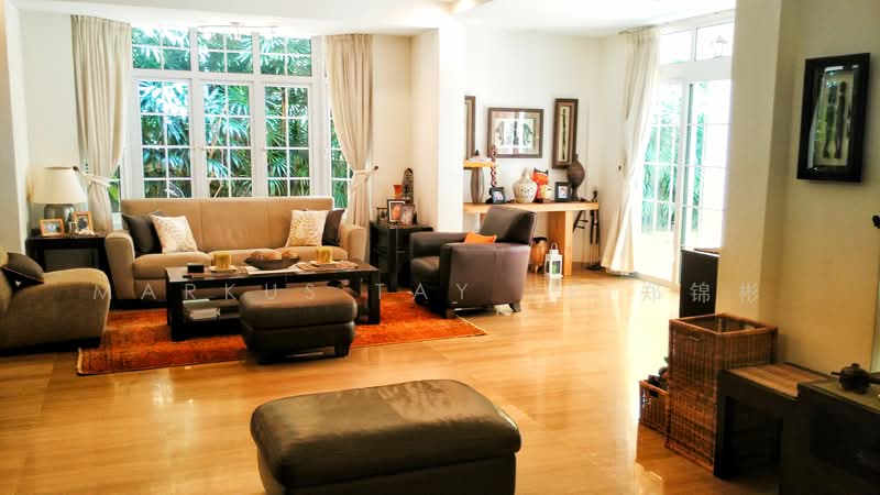 Walk to MRT station, Vanda Drive 5-bedroom Semi-D, Vanda Drive, 7 Bedrooms, 4,080 sqft, Semi-Detached House For Rent, by Markus Tay KP 郑锦彬, 24442045 - Spacious living room - PropertyGuru.com.sg