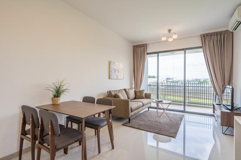 J Gateway, 2 Gateway Drive, 3 Bedrooms, 969 sqft, Condominium For Rent, by Edwin Lee, 24442401 - PropertyGuru.com.sg