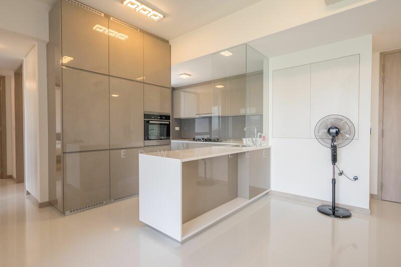 J Gateway, 2 Gateway Drive, 3 Bedrooms, 969 sqft, Condominium For Rent, by Edwin Lee, 24442401 - PropertyGuru.com.sg