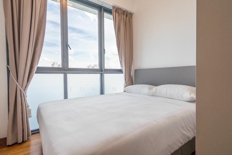 J Gateway, 2 Gateway Drive, 3 Bedrooms, 969 sqft, Condominium For Rent, by Edwin Lee, 24442401 - PropertyGuru.com.sg