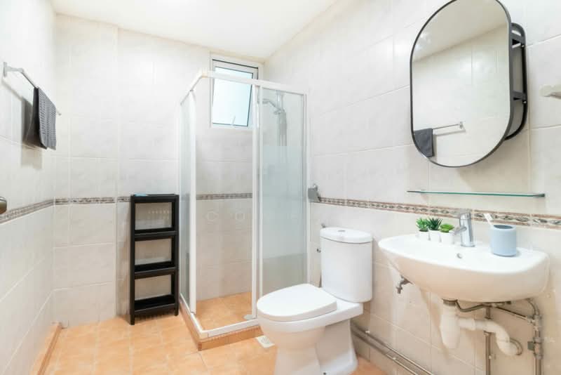 Eunos Green, 10 Sims Avenue East, Room Rental, 140 sqft, Condominium For Rent, by Cove, 24442969 - Shared bathroom - PropertyGuru.com.sg