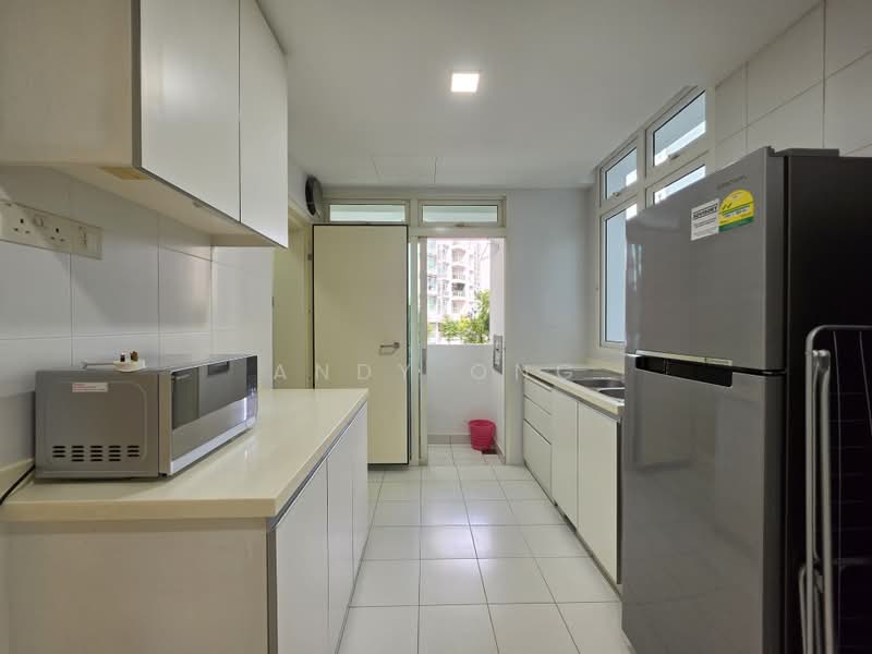 Monterey Park Condominium, 21 West Coast Rise, 2 Bedrooms, 1,022 sqft, Condominium For Rent, by Andy Ong, 24443545 - PropertyGuru.com.sg