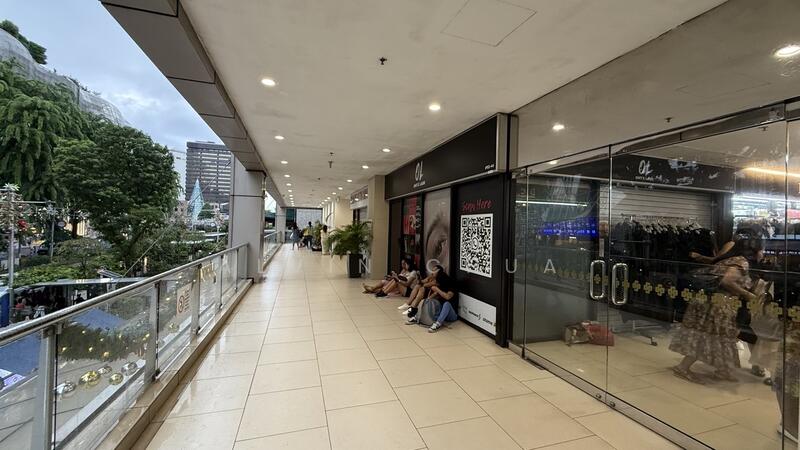 Lucky Plaza, 304 Orchard Road, 882 sqft, Mall Shop For Sale, by Alvin Chua, 24443745 - CommercialGuru.com.sg