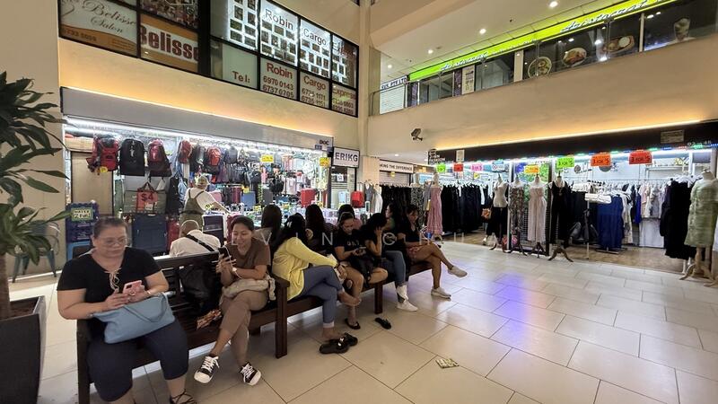 Lucky Plaza, 304 Orchard Road, 882 sqft, Mall Shop For Sale, by Alvin Chua, 24443745 - CommercialGuru.com.sg