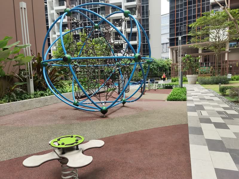 Sims Urban Oasis, 2 Sims Drive, 1 Bedroom, 484 sqft, Condominium For Rent, by WT Hoe, 24447466 - PropertyGuru.com.sg