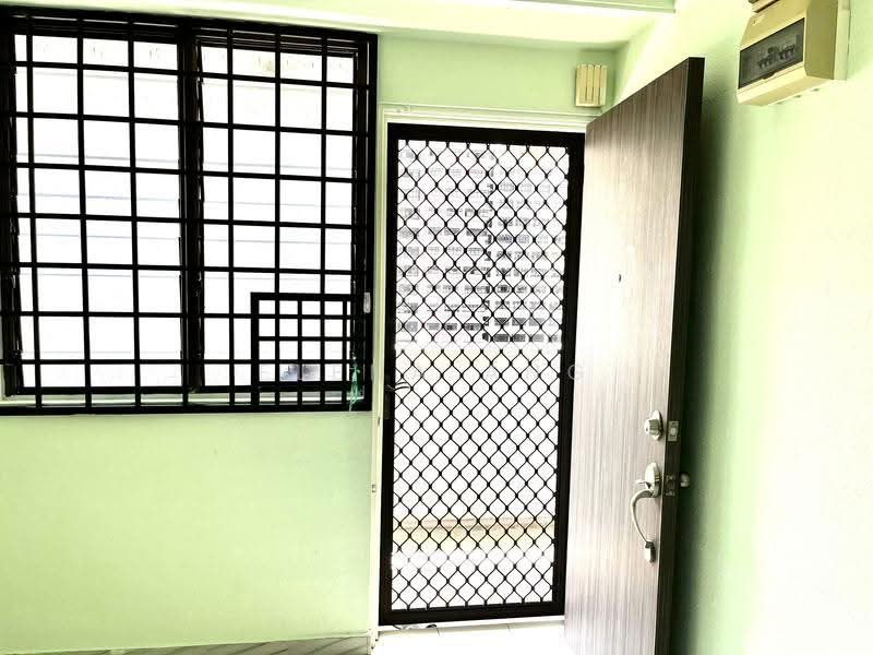 27 New Upper Changi Road, 27 New Upper Changi Road, Bedok / Upper East Coast, 2 Bedrooms, 688 sqft, HDB Flat For Rent, by Elena Ang, 24448499 - living room - PropertyGuru.com.sg