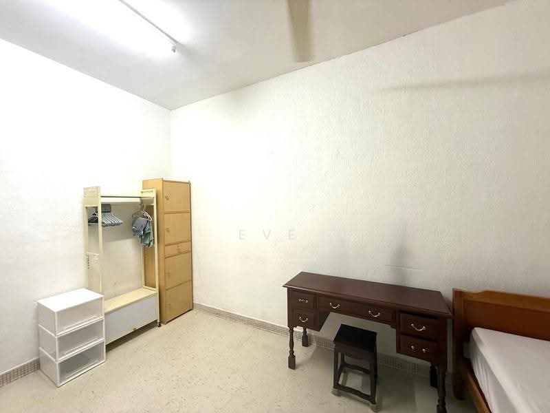 Jalan Asas, Clementi Park / Upper Bukit Timah, Room Rental, 150 sqft, Terraced House For Rent, by Eve Lim, 24449281 - Bedroom - PropertyGuru.com.sg