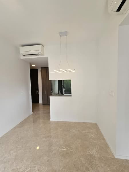 Avenue South Residence, 11 Silat Avenue, 2 Bedrooms, 732 sqft, Condominium For Rent, by Denise Fadil Lee, 24449569 - Beautiful Dining Light. - PropertyGuru.com.sg