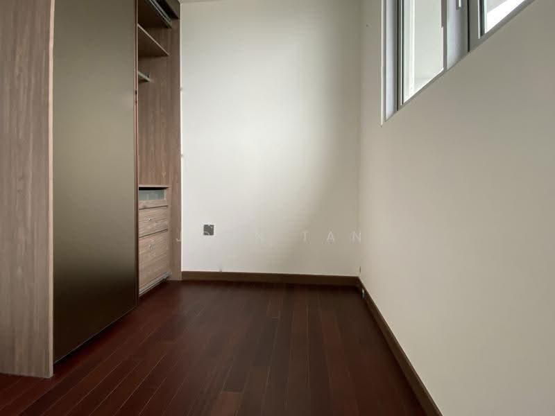 Queens Peak, 1 Dundee Road, Alexandra / Commonwealth, 3 Bedrooms, 850 sqft, Condominium For Sale, by John Tan, 24451815 - PropertyGuru.com.sg